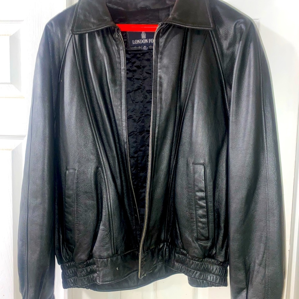 Genuine leather coat (London Fog) in perfect condition. XL.